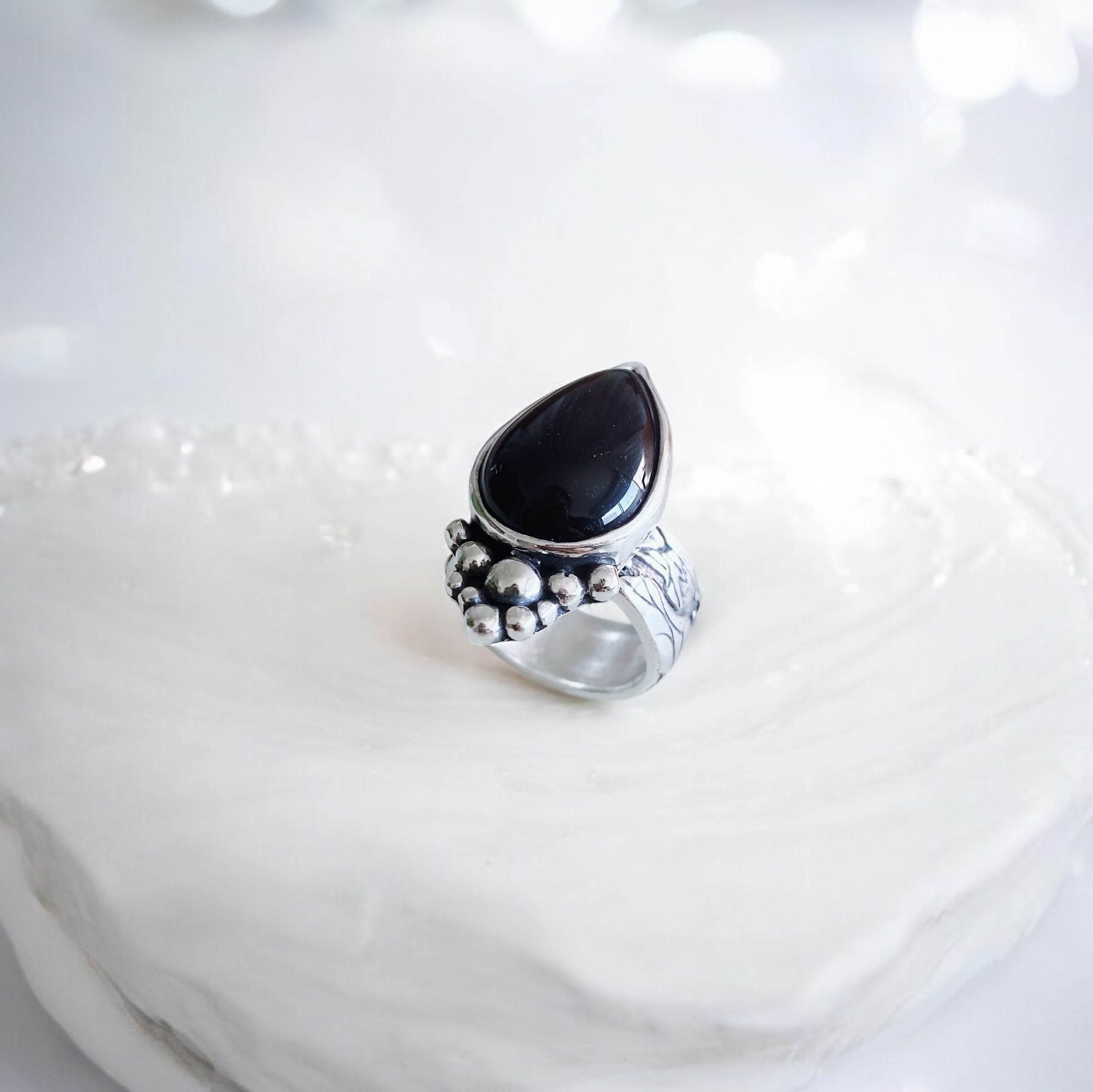 Anillo Flamenco Onix Gota Empelotada